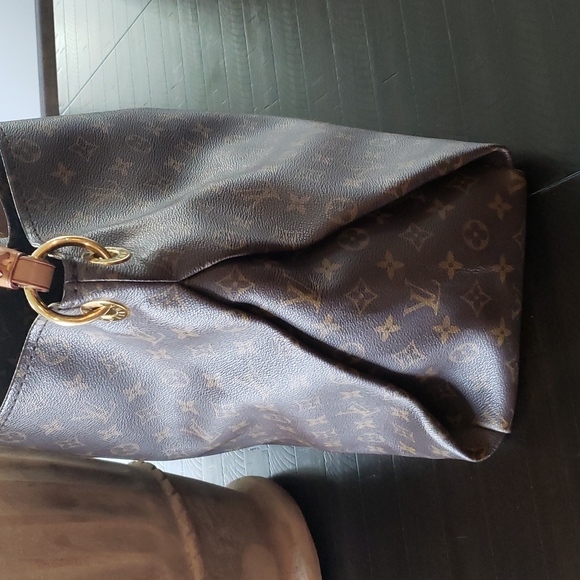 Louis Vuitton Artsy MM Monogram bag 😍 - Picture 3 of 15